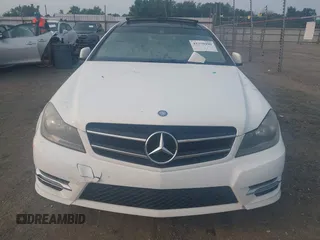 2014 Mercedes-Benz C 250 с VIN WDDGJ4HB5EG210168, выставлен на аукционе IAAI как лот 42379990 с пробегом 139 270 миль миль и . История ставок и продаж доступна на DreamBid. Изображение 6.