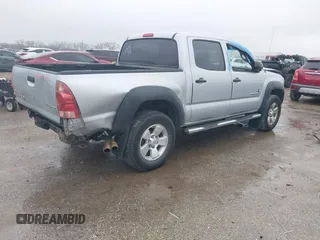 2008 Toyota Tacoma PreRunner with VIN 3TMJU62N78M064162, listed as a IAAI auction lot 41544142 with 195,525 mi miles. Bid and sale history available at carsss.com. Image 4.