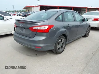2012 Ford Focus SE with VIN 1FAHP3F25CL122340, listed as a IAAI auction lot 42070565 with 186,662 mi miles. Bid and sale history available at carsss.com. Image 4.