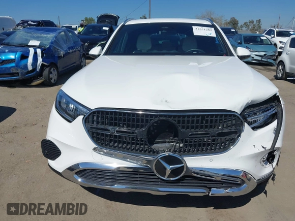 2023 Mercedes-Benz GLC with VIN W1NKM4GB2PU018233, listed as a IAAI auction lot 41671282 with 1 mi miles. Bid and sale history available at carsss.com. Image 6.