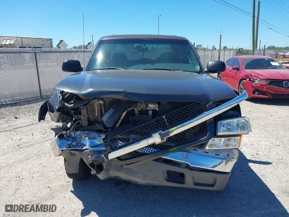 2003 Chevrolet Silverado 2500HD LS with VIN 1GCHK23U73F258069, listed as a IAAI auction lot 41822665 with 121,506 mi miles. Bid and sale history available at carsss.com. Image 12.