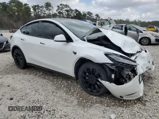2024 Tesla Model Y Long Range with VIN 7SAYGDEE1RA234401, listed as a Copart auction lot 44199495 with 17,900 mi miles and Clean Title. Bid and sale history available at DreamBid. Image 4.