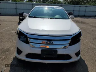 2011 Ford Fusion Hybrid с VIN 3FADP0L35BR317400, выставлен на аукционе Copart как лот 60225545 с пробегом 118 370 миль миль и Списание • Salvage title. История ставок и продаж доступна на DreamBid. Изображение 5.