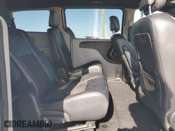 2019 Dodge Grand Caravan SXT with VIN 2C4RDGCG8KR724184, listed as a Copart auction lot 51268545 with 112,576 mi miles and Salvage Title. Bid and sale history available at DreamBid. Image 11.