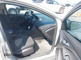 2015 Ford Focus SE with VIN 1FADP3K20FL288791, listed as a IAAI auction lot 42118958 with 164,248 mi miles. Bid and sale history available at carsss.com. Image 5.