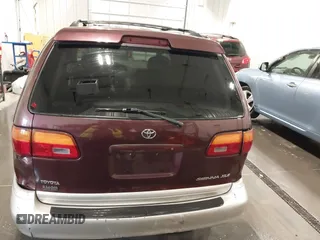 1998 Toyota Sienna LE с VIN 4T3ZF13CXWU070319, выставлен на аукционе IAAI как лот 42172226 с пробегом 208 091 миль миль и . История ставок и продаж доступна на DreamBid. Изображение 17.