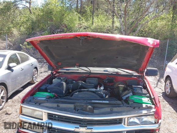1997 Chevrolet Silverado 1500 with VIN 2GCEK19R8V1294816, listed as a IAAI auction lot 41811140 with 142,582 mi miles and . Bid and sale history available at DreamBid. Image 10.