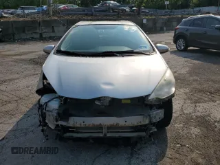 2012 Toyota Prius One z VIN JTDKDTB38C1504459, wystawiony jako Copart lot #59395085 z przebiegiem 108 871 mil mil oraz Szkoda całkowita • Salvage title. Historia ofert i sprzedaży dostępna na DreamBid. Obrazek 5.