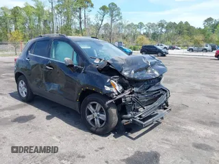 2020 Chevrolet Trax LT with VIN KL7CJLSB0LB007708, listed as a IAAI auction lot 41894103 with 101,277 mi miles. Bid and sale history available at carsss.com. Image 1.