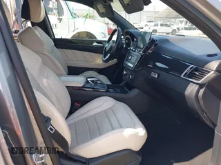 2016 Mercedes-Benz GLE 63 S AMG with VIN 4JGDA7FB6GA631271, listed as a IAAI auction lot 42470832 with 120,972 mi miles and . Bid and sale history available at DreamBid. Image 5.