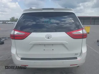 2018 Toyota Sienna XLE с VIN 5TDDZ3DC1JS200008, выставлен на аукционе IAAI как лот 42112804 с пробегом Не указан миль и . История ставок и продаж доступна на DreamBid. Изображение 17.