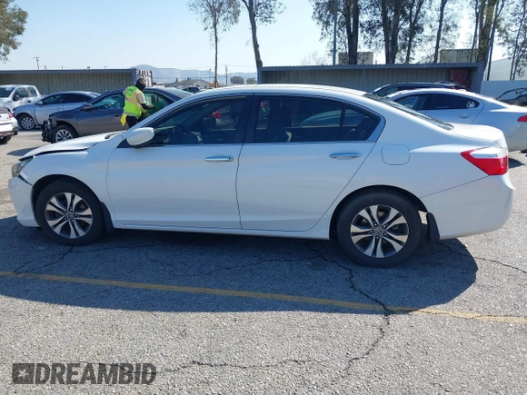 2015 Honda Accord Sedan LX with VIN 1HGCR2F33FA204165, listed as a IAAI auction lot 41631780 with 92,182 mi miles. Bid and sale history available at carsss.com. Image 14.