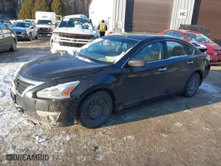 2015 Nissan Altima 2.5 SV with VIN 1N4AL3APXFC595509, listed as a IAAI auction lot 41201594 with 141,163 mi miles. Bid and sale history available at carsss.com. Image 17.