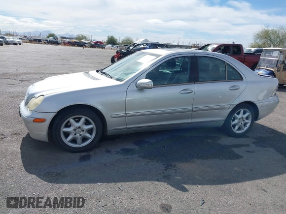 2003 Mercedes-Benz C 320 с VIN WDBRF64J03F376239, выставлен на аукционе IAAI как лот 41571617 с пробегом 138 303 миль миль и . История ставок и продаж доступна на DreamBid. Изображение 15.