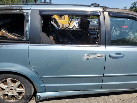 2008 Chrysler Town & Country Touring with VIN 2A8HR54P88R762435, listed as a Copart auction lot 67788734 with Not Provided miles and Salvage Title. Bid and sale history available at DreamBid. Image 11.