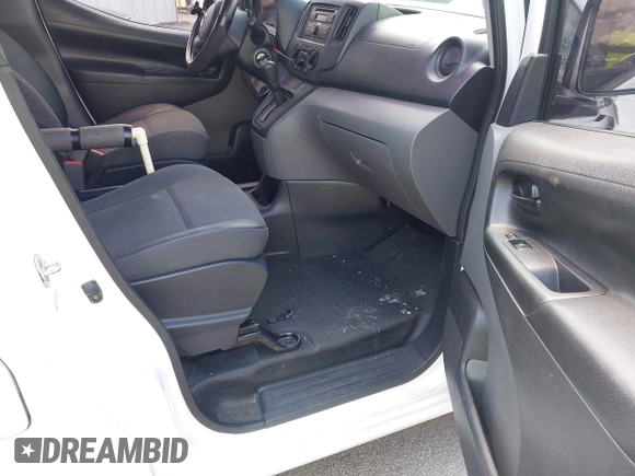 2015 Nissan NV200 SV with VIN 3N6CM0KN4FK733337, listed as a IAAI auction lot 42577417 with 239,231 mi miles and . Bid and sale history available at DreamBid. Image 5.