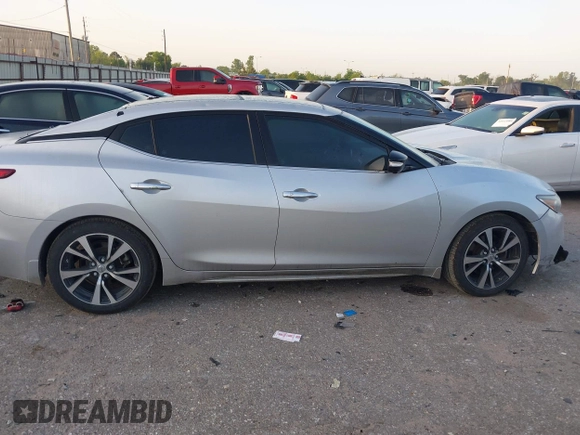 2016 Nissan Maxima SR z VIN 1N4AA6AP9GC382348, wystawiony jako IAAI lot #42012121 z przebiegiem 203 513 mil mil oraz . Historia ofert i sprzedaży dostępna na DreamBid. Obrazek 12.