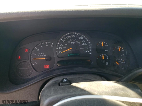 2004 Chevrolet Silverado 1500 LS with VIN 1GCEK19V64E262635, listed as a Copart auction lot 89267835 with 253,402 mi miles and Salvage Title. Bid and sale history available at carsss.com. Image 9.
