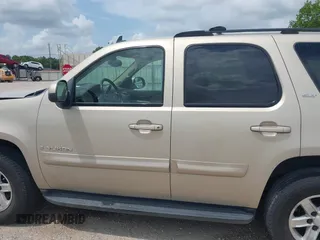 2007 GMC Yukon SLE with VIN 1GKFC13097R327218, listed as a IAAI auction lot 42142633 with 135,206 mi miles and . Bid and sale history available at DreamBid. Image 15.