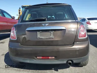 2011 MINI Hardtop with VIN WMWSU3C55BT094204, listed as a Copart auction lot 53994195 with 132,938 mi miles and Clean Title. Bid and sale history available at DreamBid. Image 6.