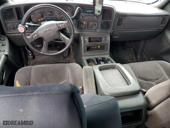 2003 GMC Sierra 1500 SLT with VIN 1GTEC19T33Z313379, listed as a Copart auction lot 48126095 with 256,458 mi miles and Salvage Title. Bid and sale history available at carsss.com. Image 8.