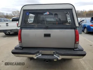 1994 GMC Sierra 1500 with VIN 2GDEK19K2R1544894, listed as a Copart auction lot 81806224 with 208,213 mi miles and Clean Title. Bid and sale history available at DreamBid. Image 6.
