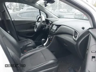 2021 Chevrolet Trax LT with VIN KL7CJPSB9MB331460, listed as a IAAI auction lot 42019002 with 91,135 mi miles. Bid and sale history available at carsss.com. Image 5.