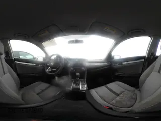 2017 Honda Civic LX z VIN 19XFC2F53HE023730, wystawiony jako IAAI lot #41885003 z przebiegiem 129 595 mil mil oraz . Historia ofert i sprzedaży dostępna na DreamBid. Obrazek 22.