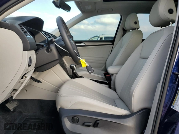 2024 Volkswagen Tiguan SE with VIN 3VVNB7AX1RM062426, listed as a Copart auction lot 43279425 with 10,654 mi miles and Salvage title. Bid and sale history available at DreamBid. Image 7.
