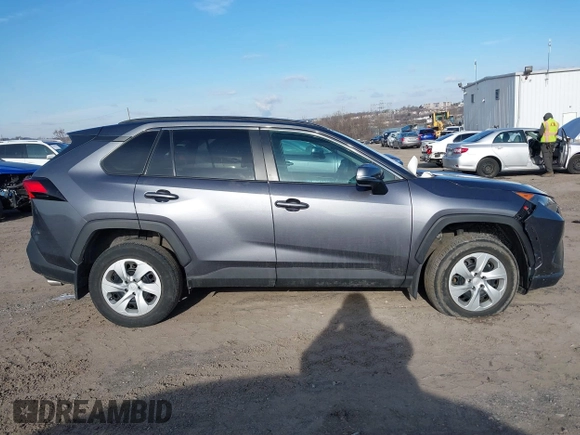 2021 Toyota RAV4 LE with VIN 2T3G1RFV3MC168172, listed as a IAAI auction lot 41599962 with 34,006 mi miles. Bid and sale history available at carsss.com. Image 13.
