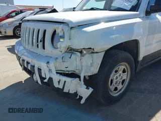 2015 Jeep Patriot High Altitude with VIN 1C4NJRAB4FD393641, listed as a IAAI auction lot 41814354 with 119,816 mi miles. Bid and sale history available at carsss.com. Image 6.