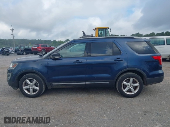 2017 Ford Explorer XLT z VIN 1FM5K8D87HGA65814, wystawiony jako IAAI lot #42658041 z przebiegiem 82 560 mil mil oraz . Historia ofert i sprzedaży dostępna na DreamBid. Obrazek 14.