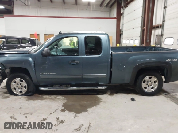 2013 Chevrolet Silverado 1500 LT with VIN 1GCRKSE70DZ137623, listed as a IAAI auction lot 41176402 with 134,194 mi miles and . Bid and sale history available at DreamBid. Image 14.