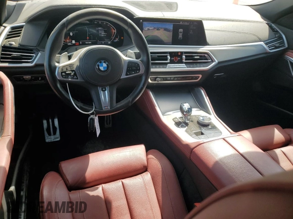 2022 BMW X6 xDrive40i z VIN 5UXCY6C0XN9K78927, wystawiony jako Copart lot #48348335 z przebiegiem 63 074 mil mil oraz Szkoda całkowita • Salvage title. Historia ofert i sprzedaży dostępna na DreamBid. Obrazek 8.