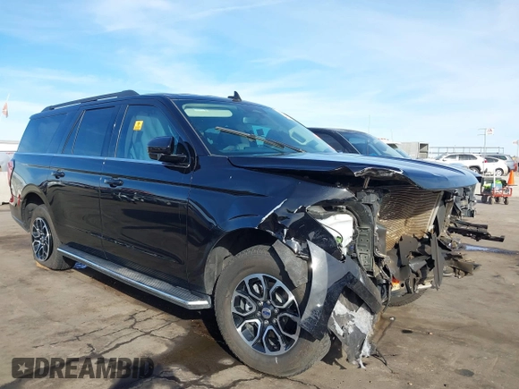 2022 Ford Expedition Max XLT z VIN 1FMJK1HT6NEA09150, wystawiony jako IAAI lot #41423268 z przebiegiem 17 336 mil mil oraz . Historia ofert i sprzedaży dostępna na DreamBid. Obrazek 1.