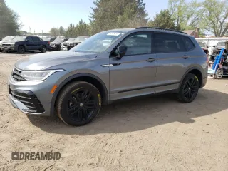 2022 Volkswagen Tiguan SE R-Line Black with VIN 3VV8B7AX2NM051233, listed as a Copart auction lot 54546455 with 61,848 mi miles and Salvage title. Bid and sale history available at DreamBid. Image 1.