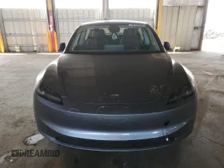 2025 Tesla Model 3 Long Range z VIN 5YJ3E1EB8SF922812, wystawiony jako Copart lot #48794645 z przebiegiem 1 731 mil mil oraz Szkoda całkowita • Salvage title. Historia ofert i sprzedaży dostępna na DreamBid. Obrazek 5.