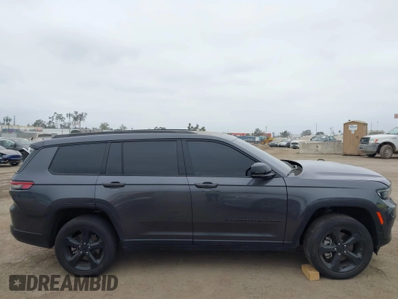 2023 Jeep Grand Cherokee Altitude with VIN 1C4RJJAG1P8902402, listed as a IAAI auction lot 42584202 with 13,913 mi miles and . Bid and sale history available at DreamBid. Image 13.
