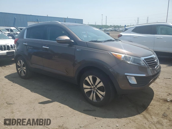 2011 Kia Sportage EX z VIN KNDPCCA27B7101294, wystawiony jako Copart lot #64284315 z przebiegiem 82 592 mil mil oraz Czysty tytuł • Clean title. Historia ofert i sprzedaży dostępna na DreamBid. Obrazek 4.
