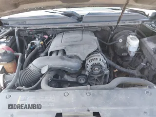 2007 Chevrolet Tahoe LT with VIN 1GNFC13087R373206, listed as a IAAI auction lot 42648412 with 200,670 mi miles and . Bid and sale history available at DreamBid. Image 10.