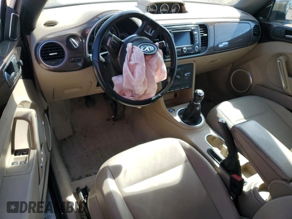 2014 Volkswagen Beetle 2.0L TDI с VIN 3VW6L7ATXEM809087, выставлен на аукционе Copart как лот 53710365 с пробегом Не указан миль и Списание • Salvage title. История ставок и продаж доступна на DreamBid. Изображение 8.