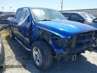 2015 Ram 1500 Express z VIN 1C6RR6KG4FS605024, wystawiony jako IAAI lot #41993114 z przebiegiem 71 595 mil mil oraz . Historia ofert i sprzedaży dostępna na DreamBid. Obrazek 1.