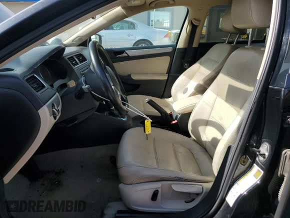 2013 Volkswagen Jetta SE with VIN 3VWDX7AJ5DM443466, listed as a Copart auction lot 56181425 with 131,557 mi miles and Salvage title. Bid and sale history available at DreamBid. Image 7.