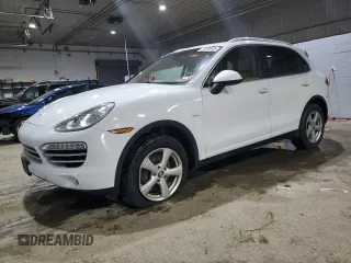 2014 Porsche Cayenne Diesel with VIN WP1AF2A29ELA41990, listed as a Copart auction lot 46070645 with 161,834 mi miles and Salvage title. Bid and sale history available at DreamBid. Image 1.