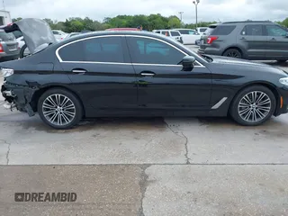 2018 BMW 5 Series 540i z VIN WBAJE5C51JWA98514, wystawiony jako IAAI lot #41963168 z przebiegiem 78 755 mil mil oraz . Historia ofert i sprzedaży dostępna na DreamBid. Obrazek 13.