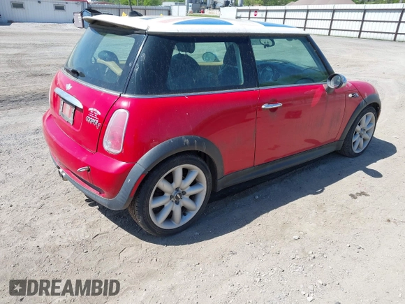 2006 MINI Hardtop S with VIN WMWRE33526TG99561, listed as a IAAI auction lot 42230639 with 202,113 mi miles and . Bid and sale history available at DreamBid. Image 4.
