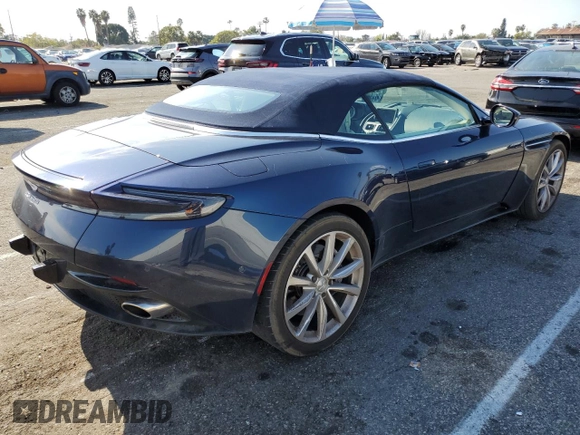 2019 Aston Martin DB11 z VIN SCFRMFCWXKGM06913, wystawiony jako Copart lot #43062865 z przebiegiem 34 383 mil mil oraz Szkoda całkowita • Salvage title. Historia ofert i sprzedaży dostępna na DreamBid. Obrazek 3.
