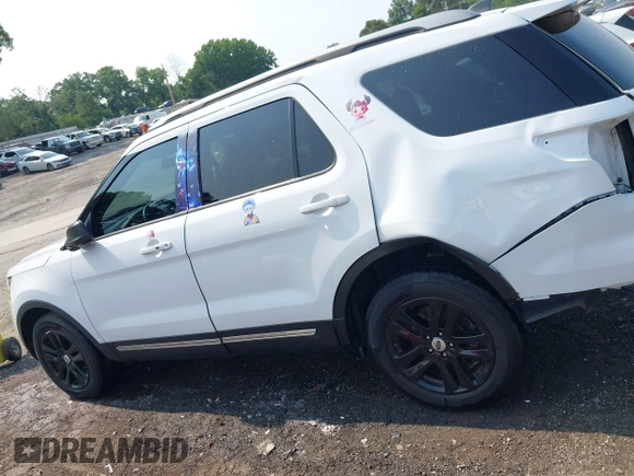 2018 Ford Explorer XLT с VIN 1FM5K8D8XJGB73785, выставлен на аукционе IAAI как лот 42380604 с пробегом 84 661 миль миль и . История ставок и продаж доступна на DreamBid. Изображение 15.