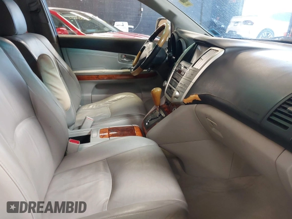 2007 Lexus RX 350 with VIN 2T2GK31U77C019992, listed as a IAAI auction lot 42156400 with 171,437 mi miles. Bid and sale history available at carsss.com. Image 5.
