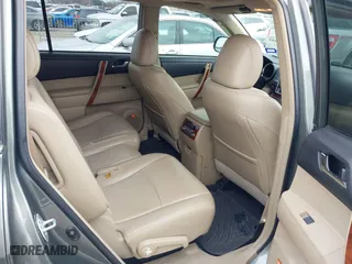 2013 Toyota Highlander Limited with VIN 5TDYK3EHXDS131968, listed as a IAAI auction lot 41610685 with 131,413 mi miles. Bid and sale history available at carsss.com. Image 8.
